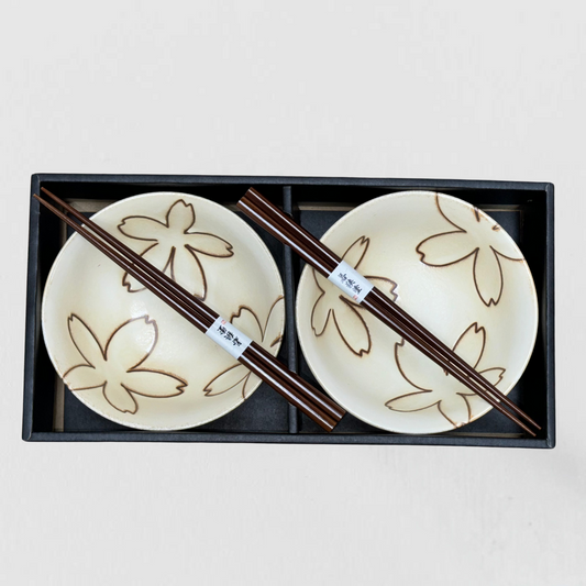 Cream Stylised Flower Design 2 piece boxed bowl set 15cm