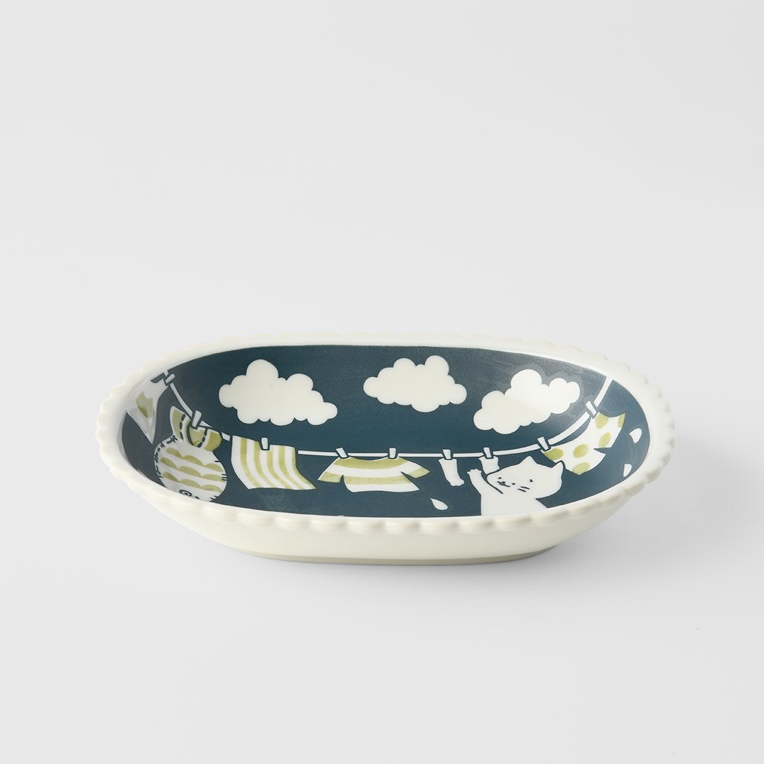 Navy cat shallow oval bowl 23cm