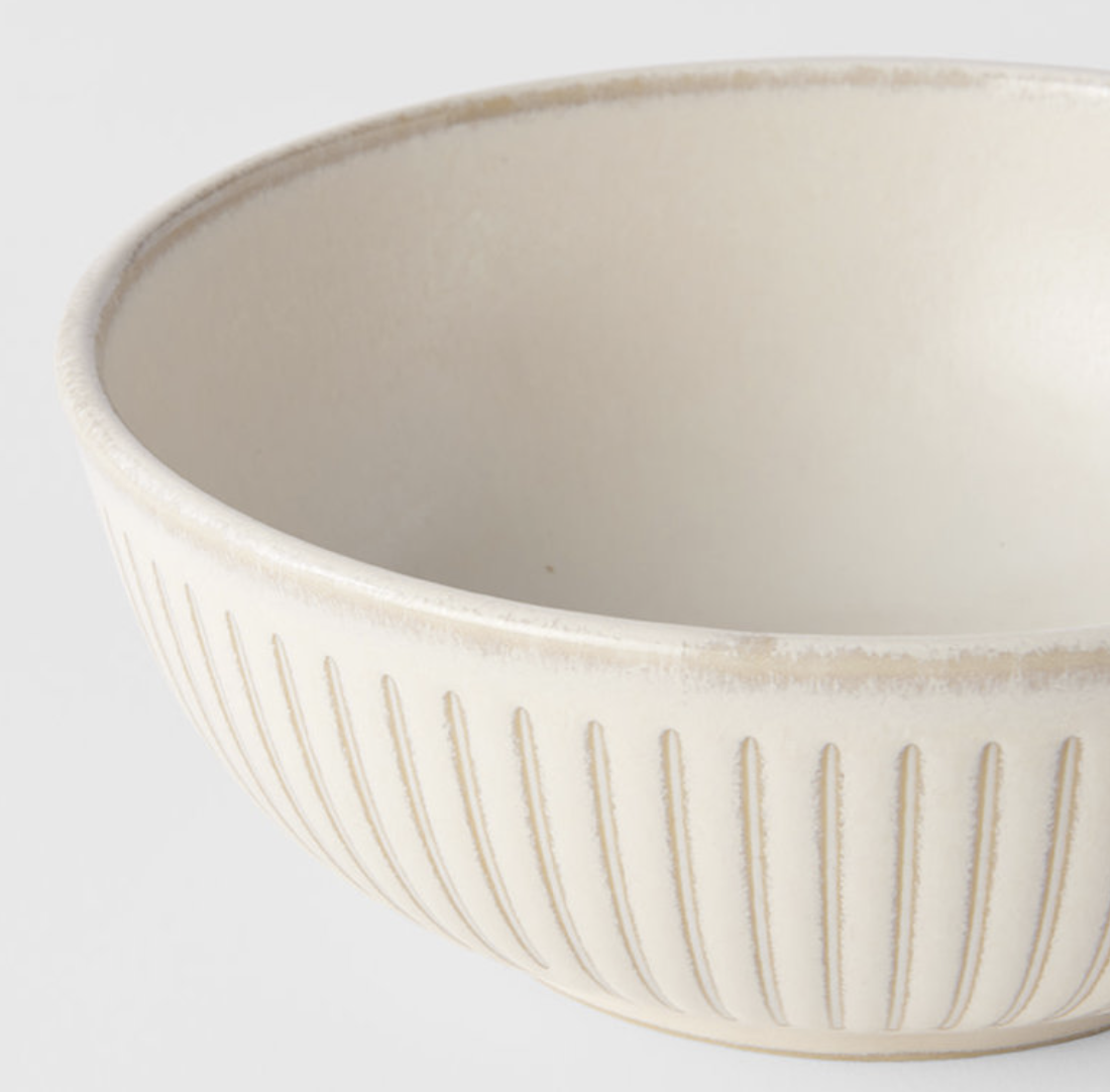 Ridged Alabaster medium open shallow bowl 16cm